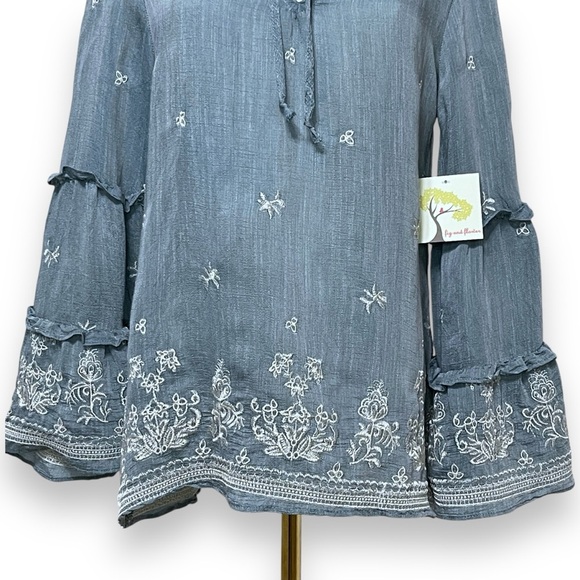 Fig & Flower Shirt Womens S Boho Bell Sleeve Floral Embroidery NWT - Picture 9 of 16